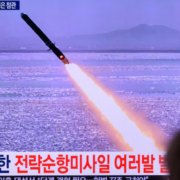 Corea del Norte lanzó “varios” misiles balísticos al mar de Japón (Una vez más)