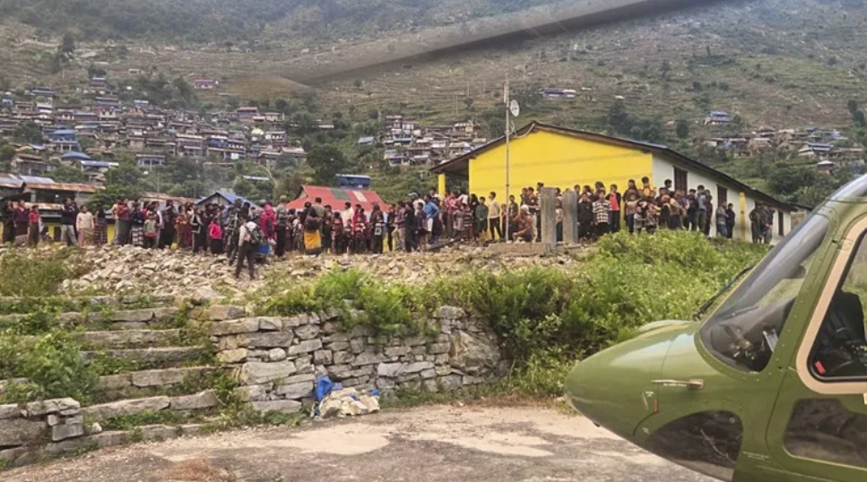 Ejército nepalí rescata a más de 320 personas atrapadas