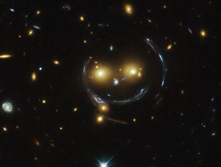 Telescopio Hubble capta una "sonrisa" cósmica