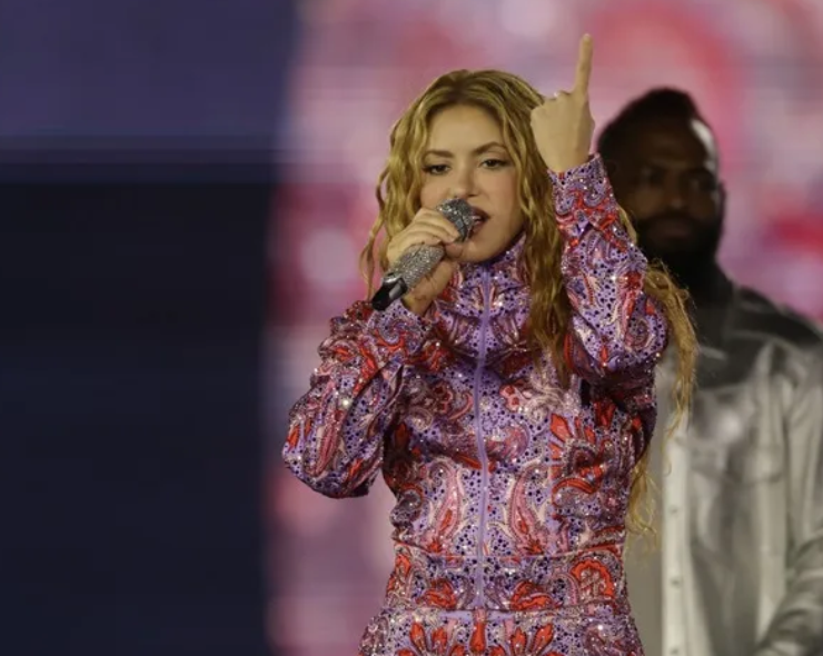 Shakira se despide de Madrid con concierto sorpresa