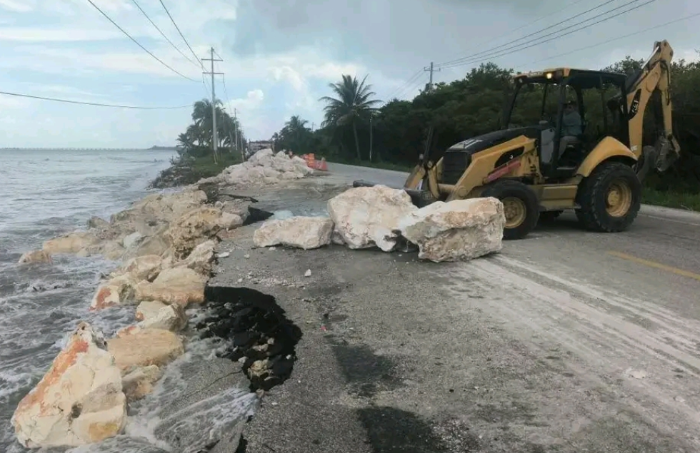 ¡Reparan carretera Costera 180 y esto debes saber!