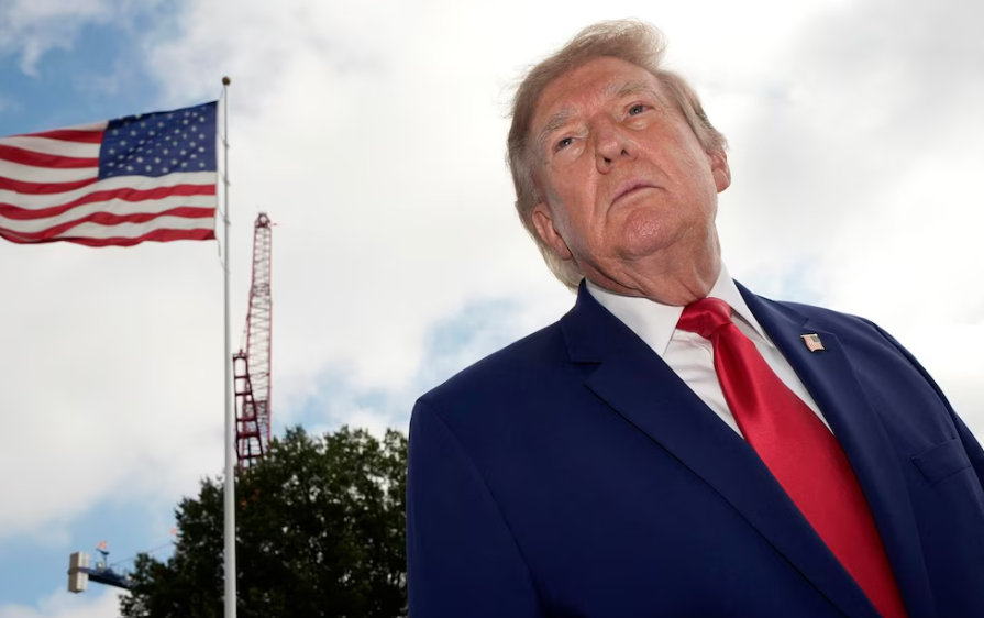 Aprobación de Trump cae a un mínimo histórico