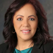 Detienen a Jackie Espinosa, alcaldesa de Kissimmee, Estados Unidos