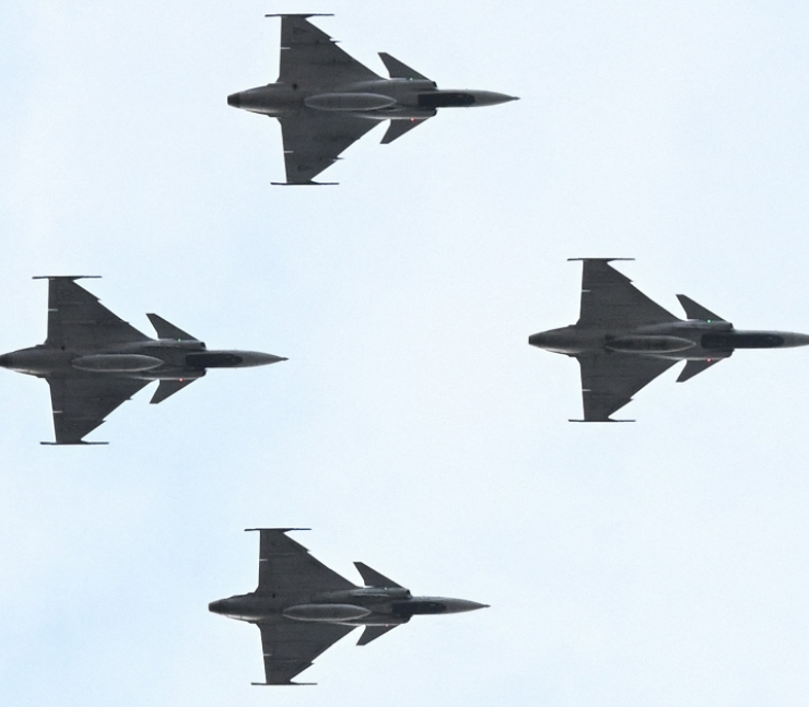 Aviones militares chocan en Filipinas dejando cuatro muertos