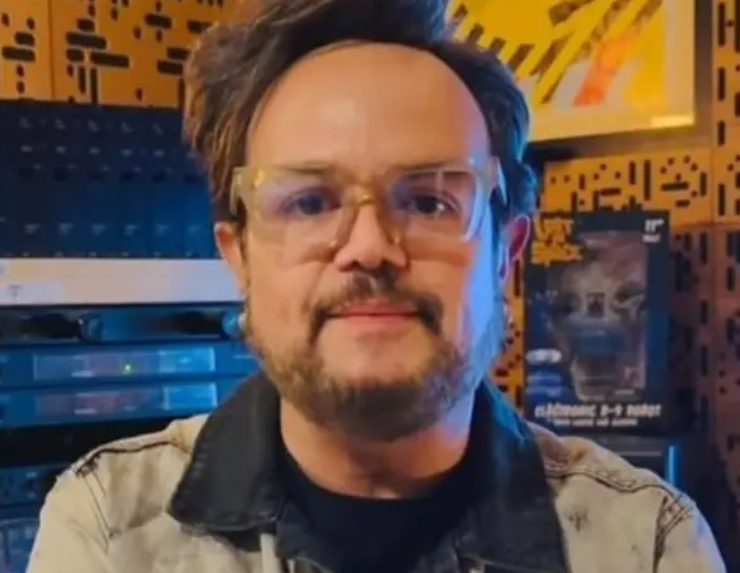 Aleks Syntek revela por qué querían internarlo en una clínica