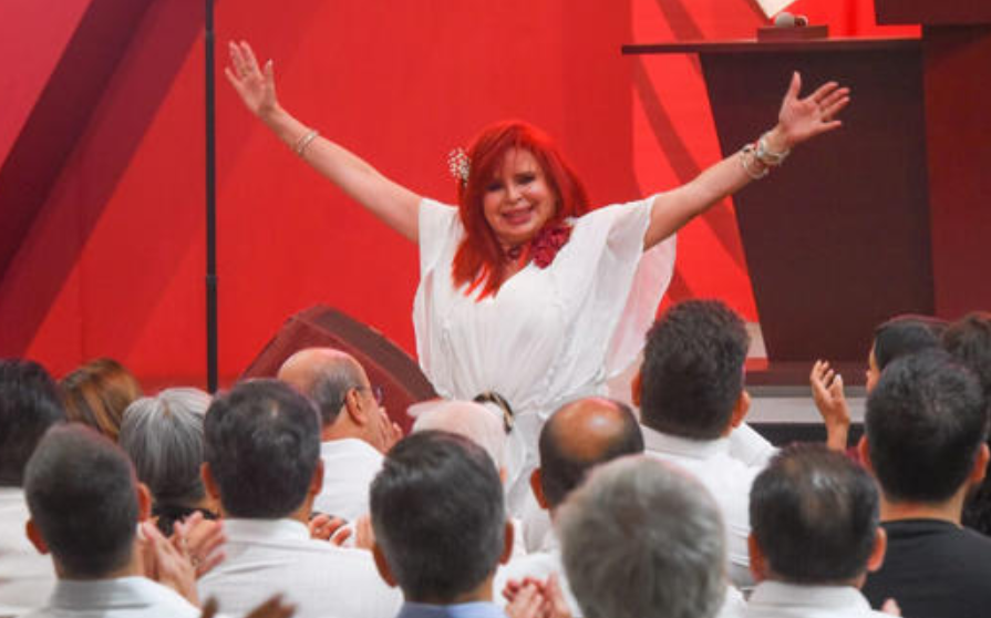 ¡Layda Sansores llama cobardes a estudiantes y estalla!