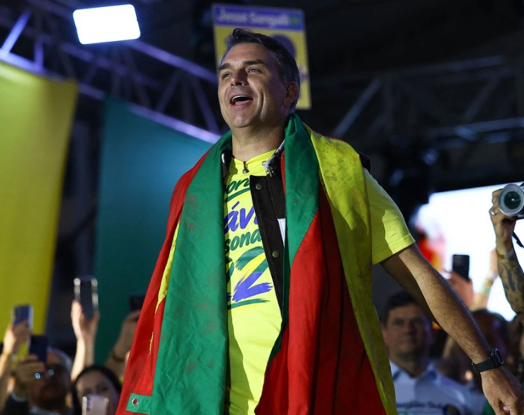 Bolsonaro pagó a empresa encargada de crear cuentas falsas
