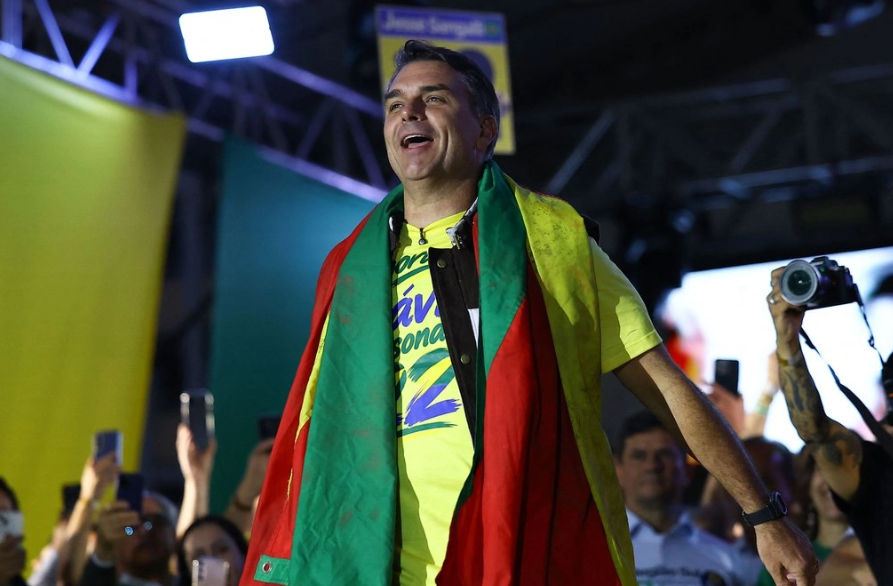 Bolsonaro pagó a empresa encargada de crear cuentas falsas