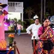 Catrina monumental de pastel sorprende en Tabasco
