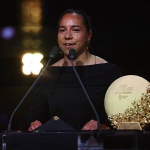 La delantera mexicana brilló con las Tuzas del Pachuca durante la temporada 2025-2026, al registrar 42 goles y ocho asistencias en 42 partidos oficiales, cifras que respaldan su destacado desempeño en el futbol femenil.