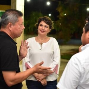 Diana Canto Moreno cuenta con experiencia en la administración pública municipal, estatal y federal. Como nueva titular de la Secretaría de Participación y Atención Ciudadana de Mérida, dará seguimiento a los programas que promueven la participación de las y los meridanos en las decisiones de su comunidad.