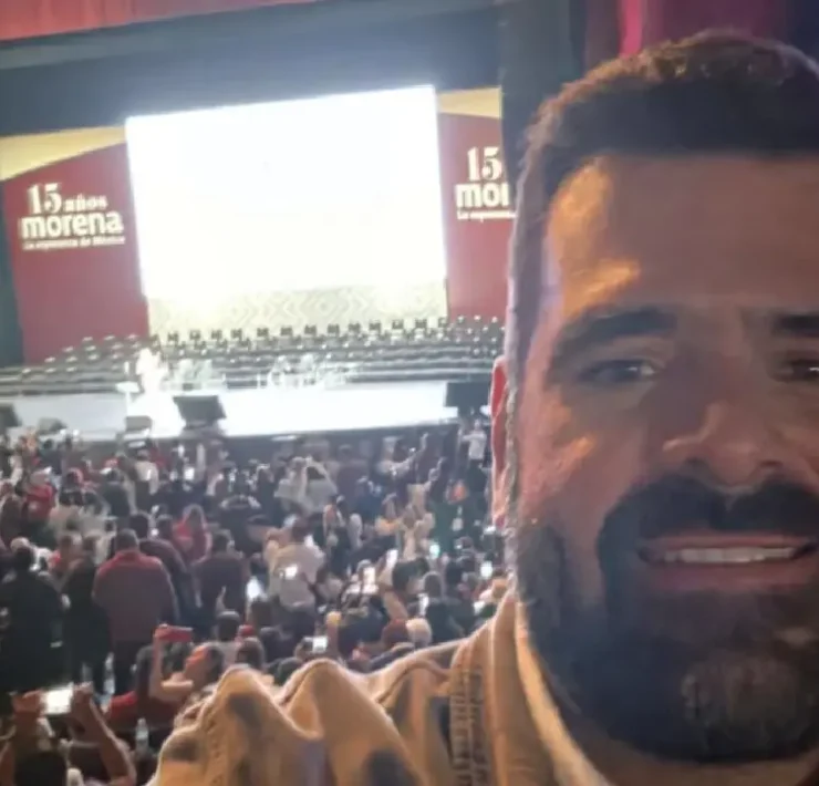 Daniel Casasús participa en celebración por los 15 años de Morena