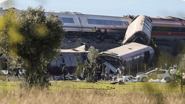 Dos trenes de pasajeros involucrados