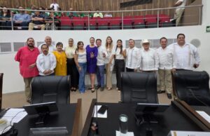 Estefanía Baeza Martínez se reincorporó a sus funciones legislativas en el Congreso del Estado de Yucatán, tras concluir su encomienda al frente de la Secretaría de Bienestar, y refrendó su compromiso con la agenda social y las familias yucatecas.