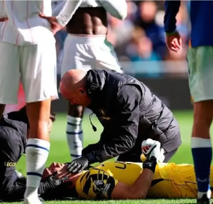 Impactante lesión en la Premiere League el choque que encendió las alarmas