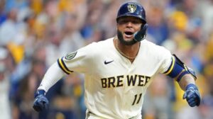 Jackson Chourio cerró la explosiva ofensiva de los Cerveceros de Milwaukee con un doble productor en la histórica quinta entrada frente a los Rays de Tampa Bay. Con el triunfo de 10-1, Milwaukee quedó a una victoria de conquistar su primera Serie Mundial.