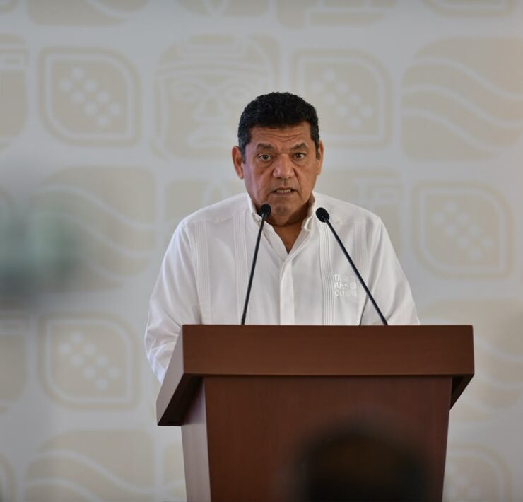 Javier May anuncia entrega de patrullas y equipamiento
