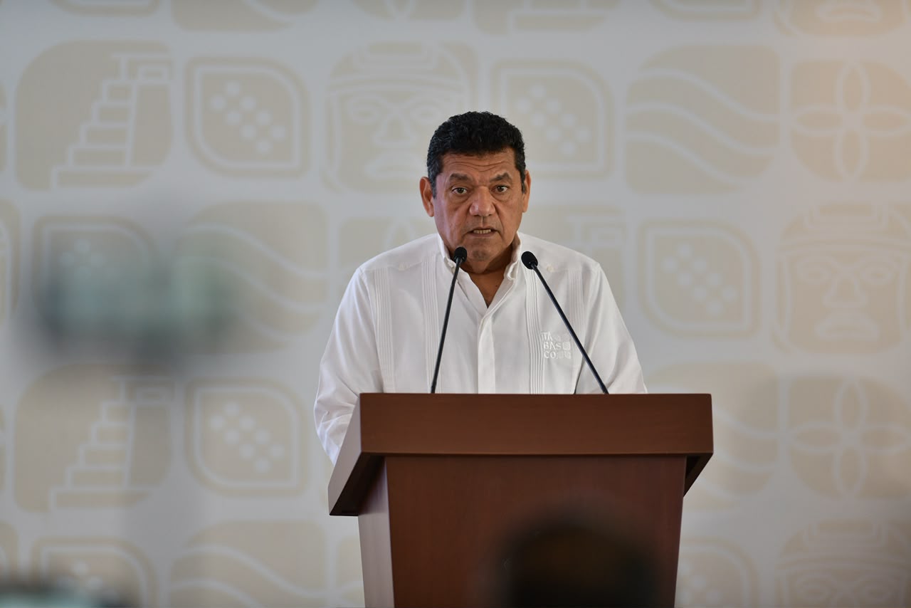 Javier May anuncia entrega de patrullas y equipamiento