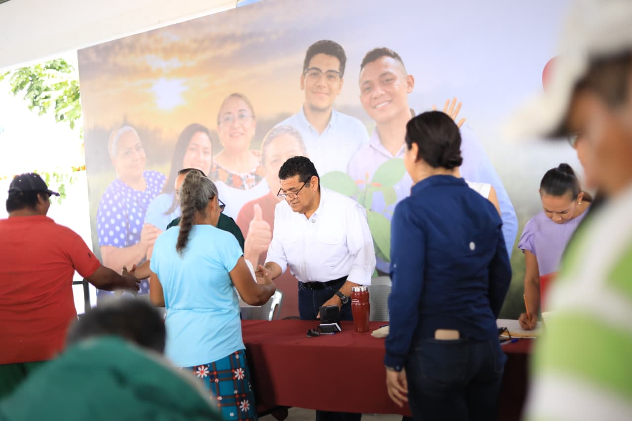 Javier May destaca avances en infraestructura