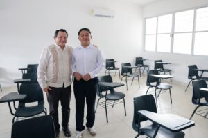  Kevin pidió mejores aulas y hoy regresó a verlas construidas