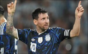 Lionel Messi convirtió desde el punto penal el tercer gol de Argentina ante Benín, poniendo el broche de oro a una noche histórica con la camiseta número 10.