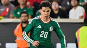 Mateo Chávez quedó fuera del duelo ante Chile por suspensión, luego de recibir tarjeta roja en el partido frente a Estados Unidos.