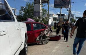 Una aparatosa carambola entre varios vehículos dejó cinco personas lesionadas