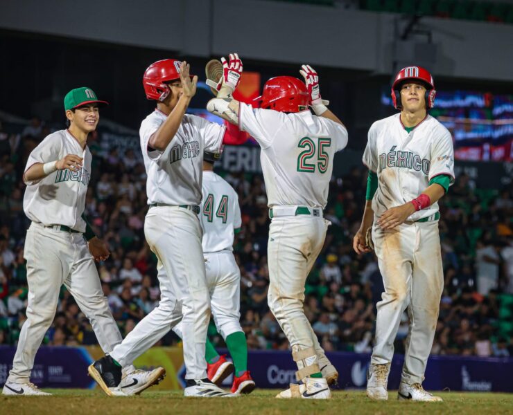 México aplasta a Nicaragua