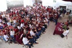 Militantes y simpatizantes de Morena Yucatán participaron en el encuentro conmemorativo por los 15 años de organización del movimiento.