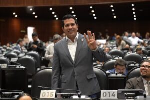 Óscar Brito figura entre los posibles aspirantes de Morena a las Diputaciones federales por Yucatán, dentro del Distrito 3 con cabecera en Mérida, rumbo al proceso electoral de 2027.