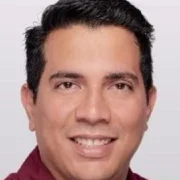 Óscar Brito busca la Coordinación de Morena en Mérida