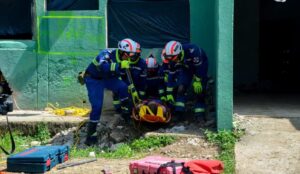 El Plan Marina cuenta con personal especializado, aeronaves, embarcaciones y tecnología para realizar labores de búsqueda, rescate y auxilio a la población durante emergencias y desastres naturales en México.