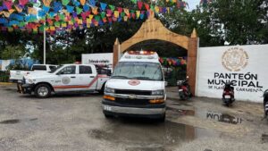 El Gobierno Municipal de Playa del Carmen refuerza el operativo de seguridad en panteones para garantizar la tranquilidad de las familias durante las celebraciones del Día de Muertos.