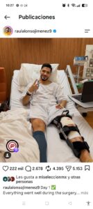 Raúl Jiménez compartió una imagen tras su operación y confirmó que la cirugía salió bien. El delantero mexicano agradeció los mensajes de apoyo y comenzó su proceso de recuperación con el objetivo de volver a las canchas.