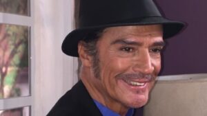 René Casados se despidió de ¿Quién Es La Máscara? entre aplausos, luego de convertirse en el primer eliminado de la octava temporada con su personaje Gárgola.