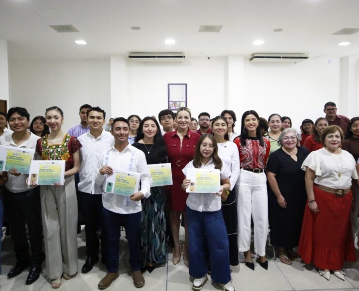 Reconocen a jóvenes del Parlamento Juvenil 2026 con impulso anual
