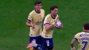 Santiago Bueno marcó el gol del empate para el América ante Monterrey, en un encuentro que terminó 1-1 y le impidió a las Águilas celebrar con una victoria previo a su 110 aniversario.