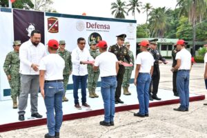 Jóvenes y mujeres voluntarias concluyeron el segundo escalón 2026 del Servicio Militar Nacional en Tabasco, tras completar 13 sesiones de adiestramiento que fortalecieron su disciplina y compromiso con México.