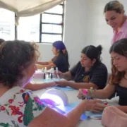 Servicios gratuitos a las familias una jornada de cuidado personal en Mérida