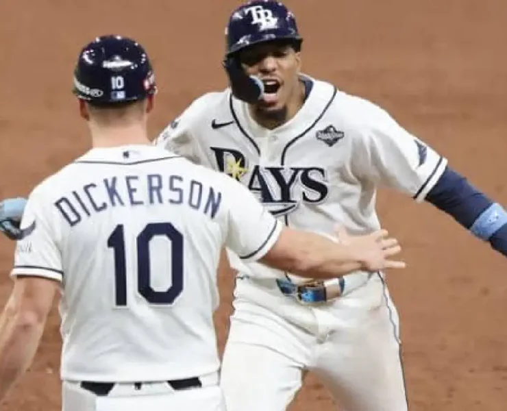 Tampa Bay mandó al quinto juego con una remontada dramática