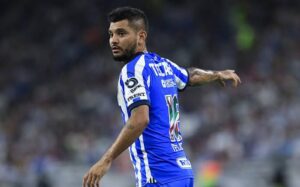 Tecatito Corona marcó el segundo gol de Monterrey ante Pachuca y fue clave en la victoria 2-1 que permitió a los Rayados entrar a zona de liguilla en el Apertura 2026.