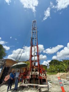 El nuevo pozo profundo suministrará 15 litros por segundo y reforzará el abasto de agua potable en la colonia Cocoyol de Tenosique, especialmente durante la temporada de sequía.
