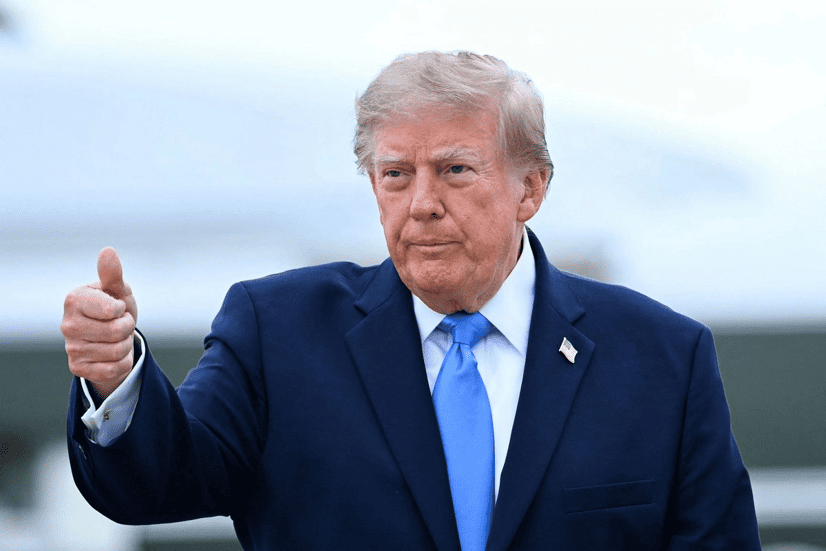 Trump anuncia pago de 90 dólares para adultos mayores