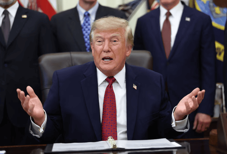 Trump revela investigación de EU