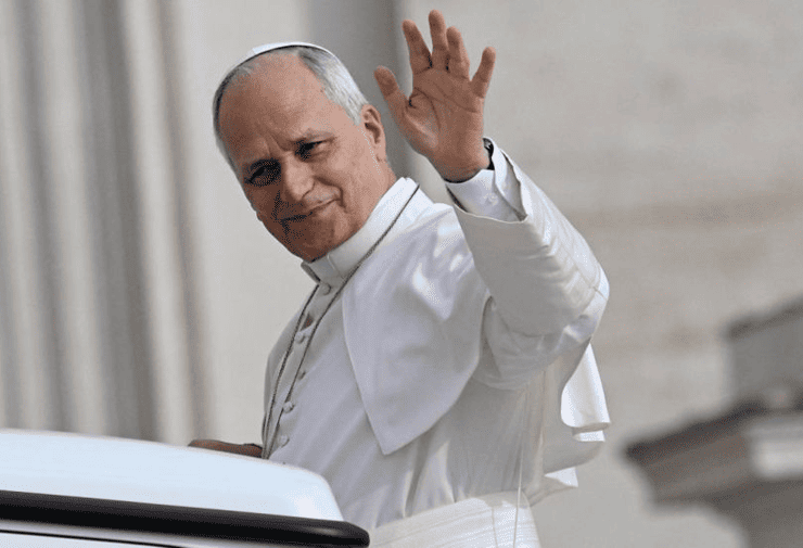 Vaticano confirma cirugía del papa León XIV