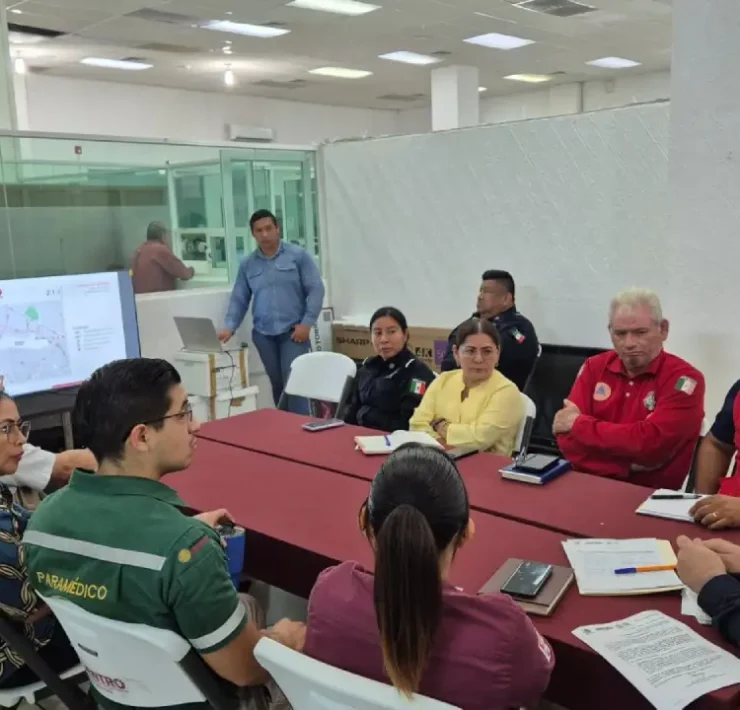 Visitantes en panteones por Día de Muertos Centro prepara operativo especial