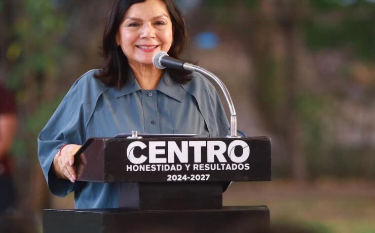 Yolanda Osuna se registra