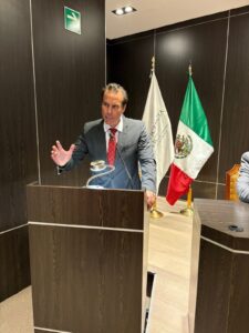 Raúl Osorio Alonzo, conocido como “El Rulo”, confirmó sus aspiraciones rumbo a las elecciones de 2027, con la intención de buscar la candidatura de Morena a la alcaldía de Mérida y una diputación federal por el Distrito 4.