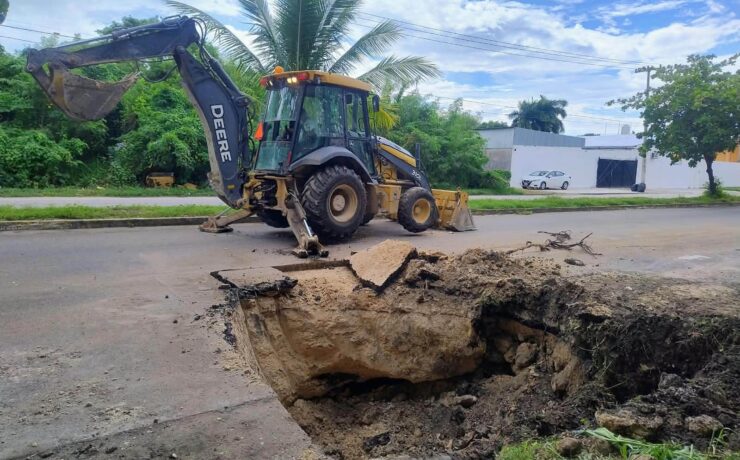 ¡Alerta vial! Realizan trabajos por desfondamientos en avenida Universidad de Chetumal