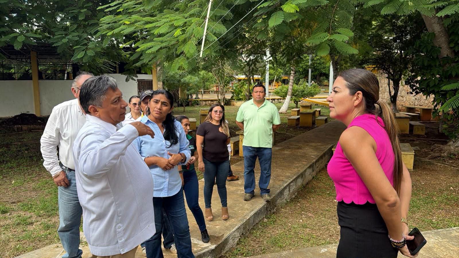 ¡Atención en Izamal! SEGEY da seguimiento a situación en secundaria